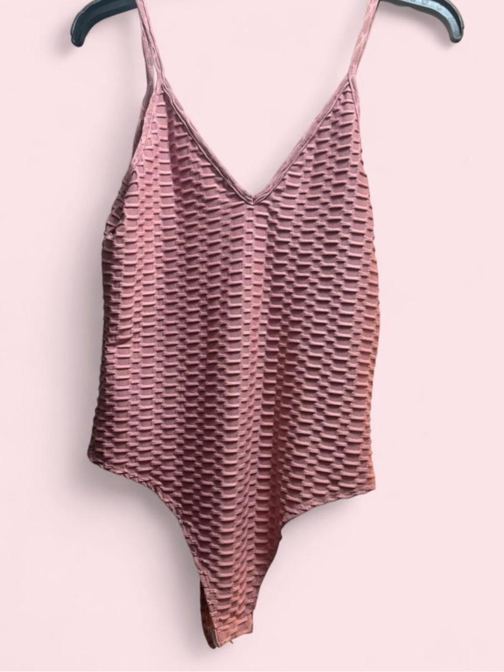 gaze Pink Textured V‑Neck Bodysuit